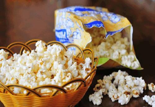 看戏吃瓜爆米花图片,瓜田笑谈，爆米花香飘满堂